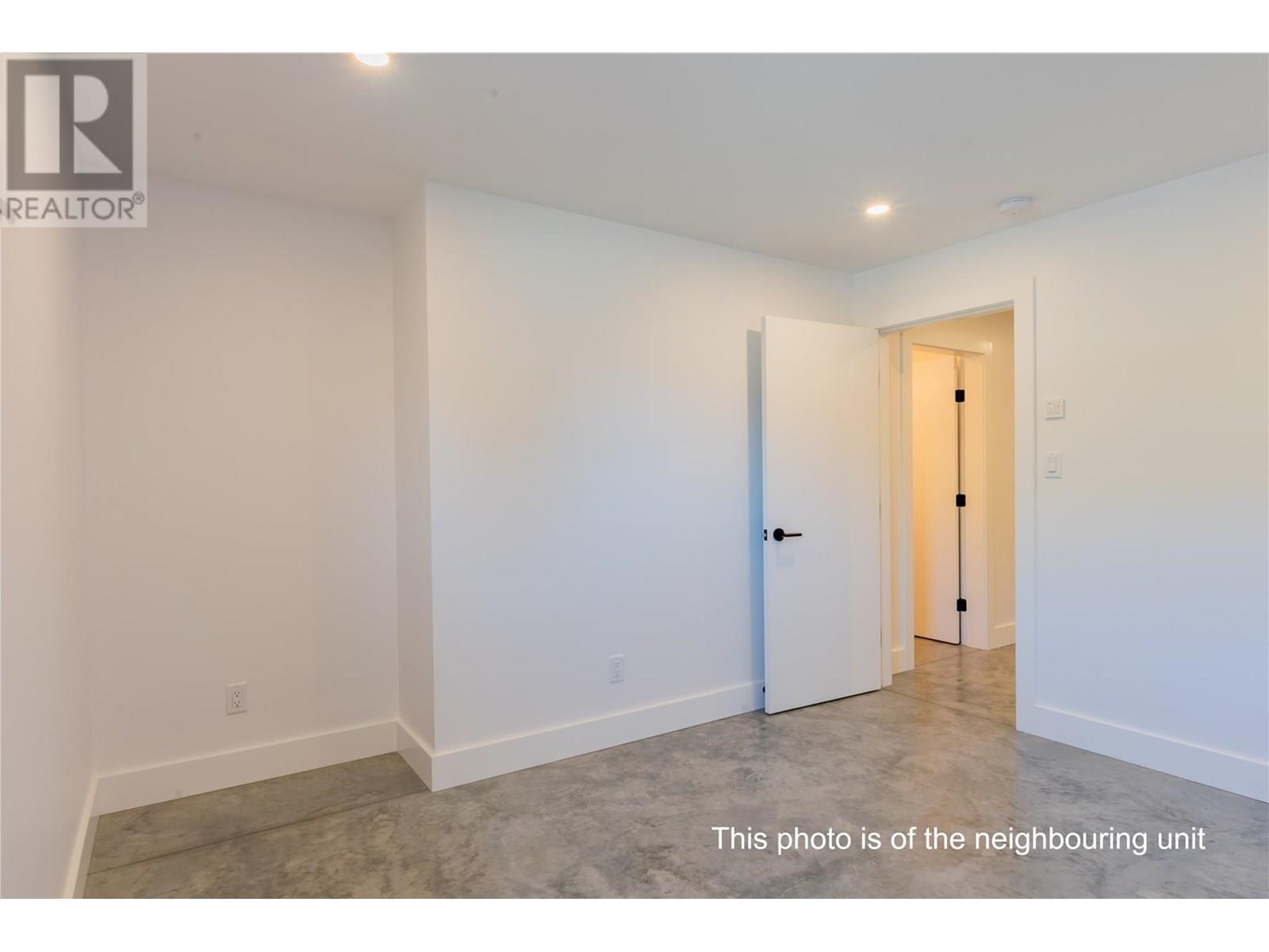 Photo 33 of 518 Robson Street Unit A, Nelson BC