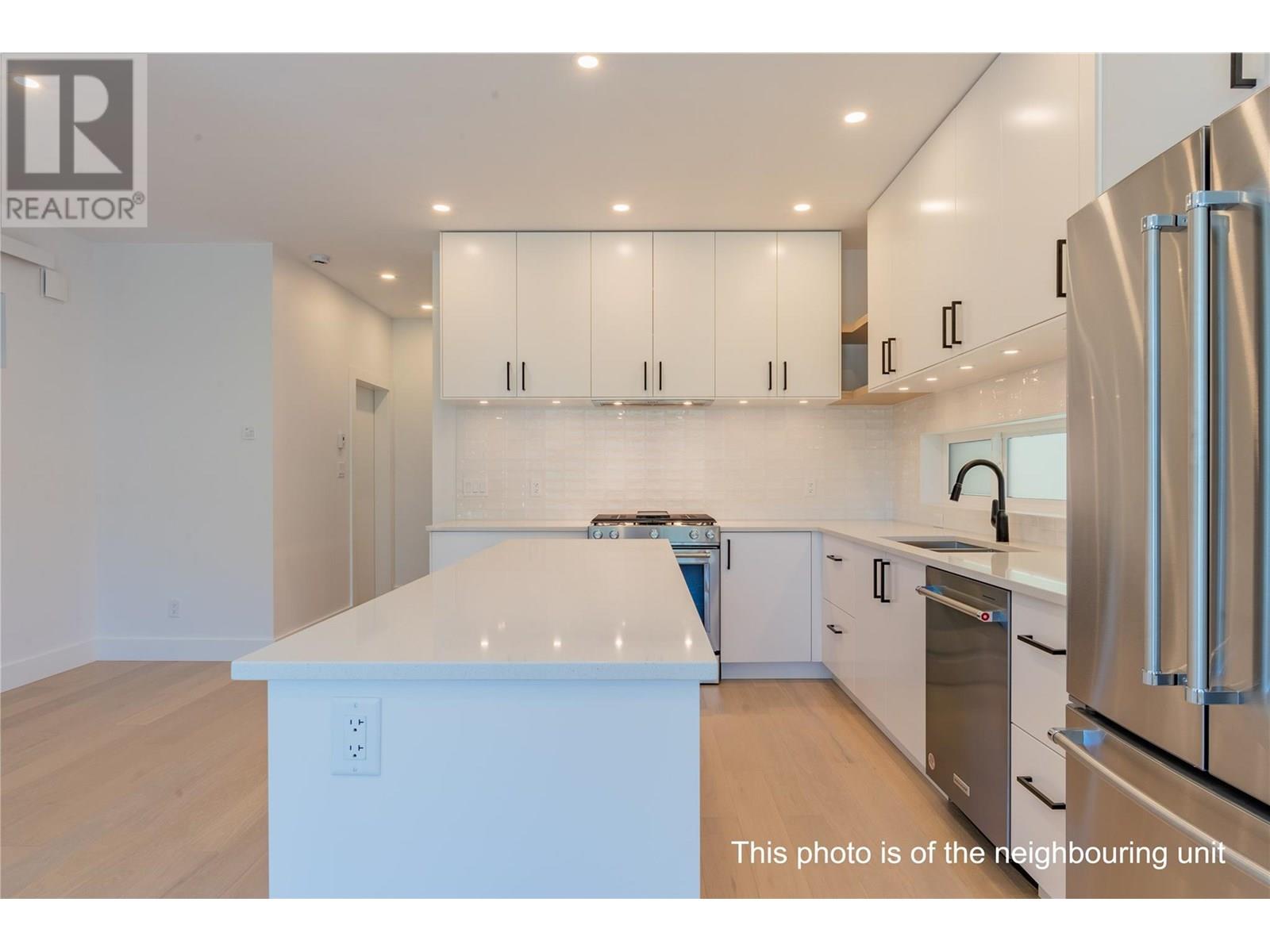 Photo 6 of 518 Robson Street Unit B, Nelson BC