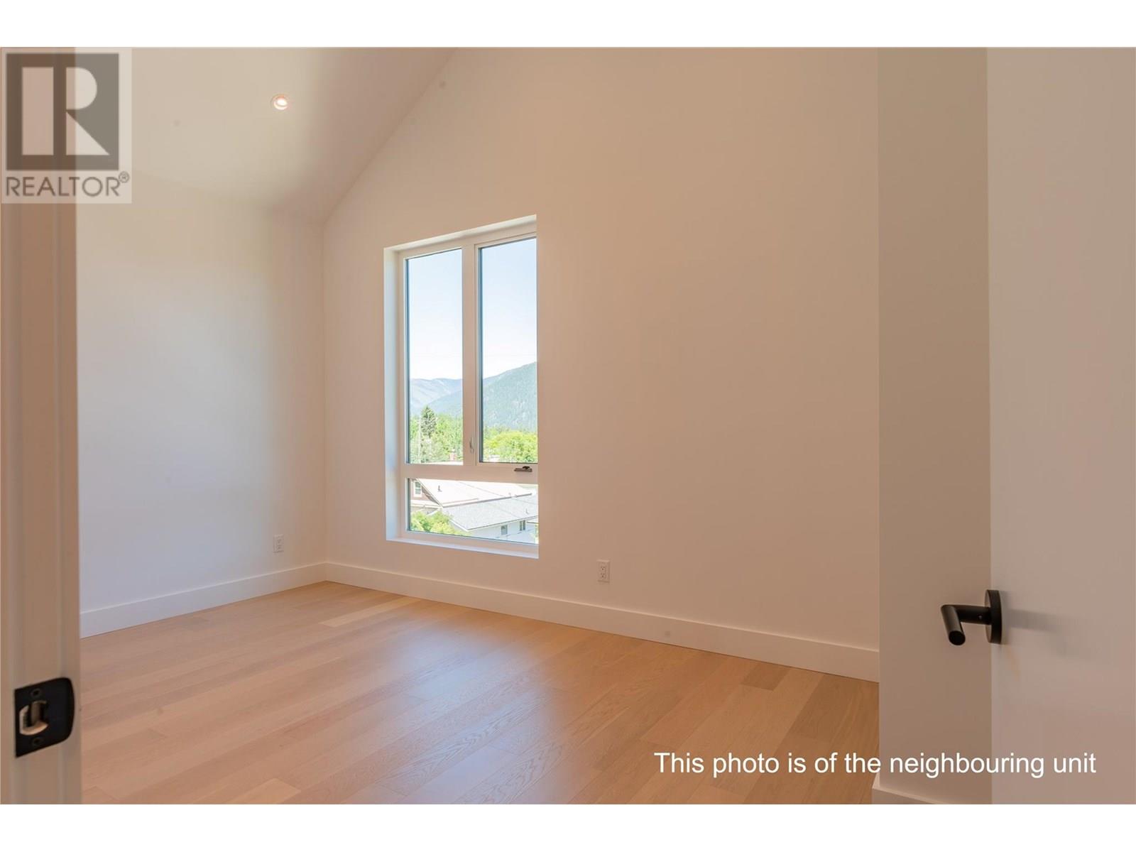 Photo 24 of 518 Robson Street Unit B, Nelson BC