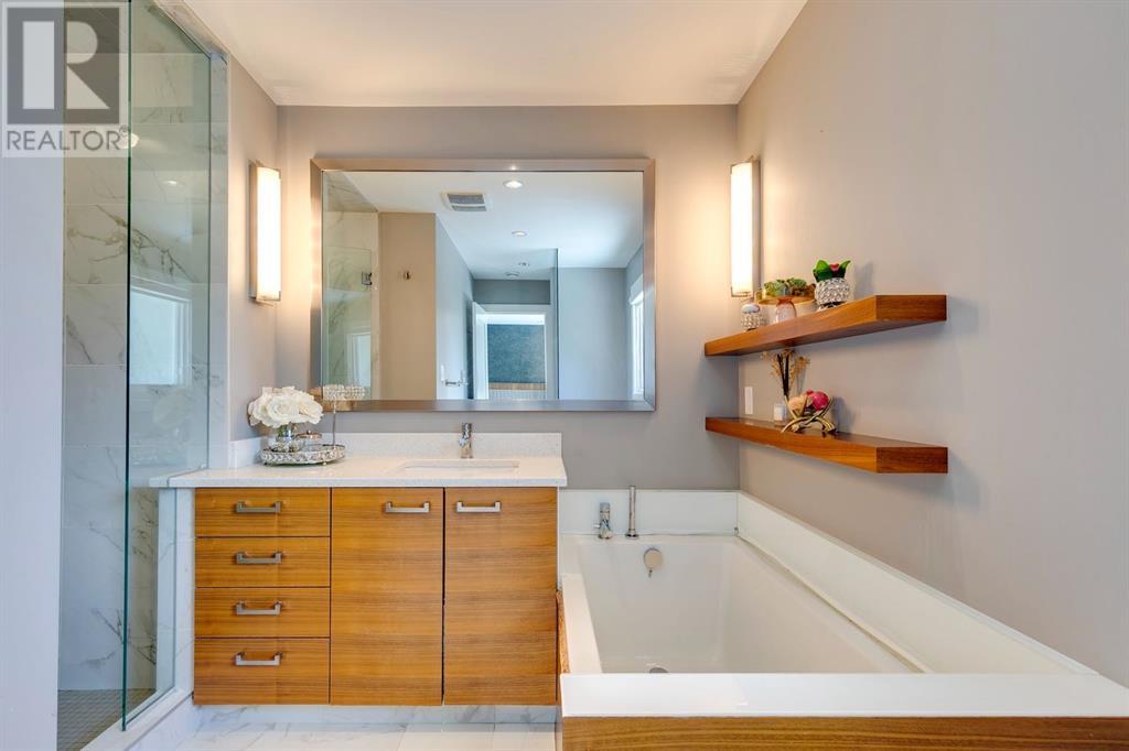 Single Family House for Sale in  Coronation Drive SW Britannia Calgary 
