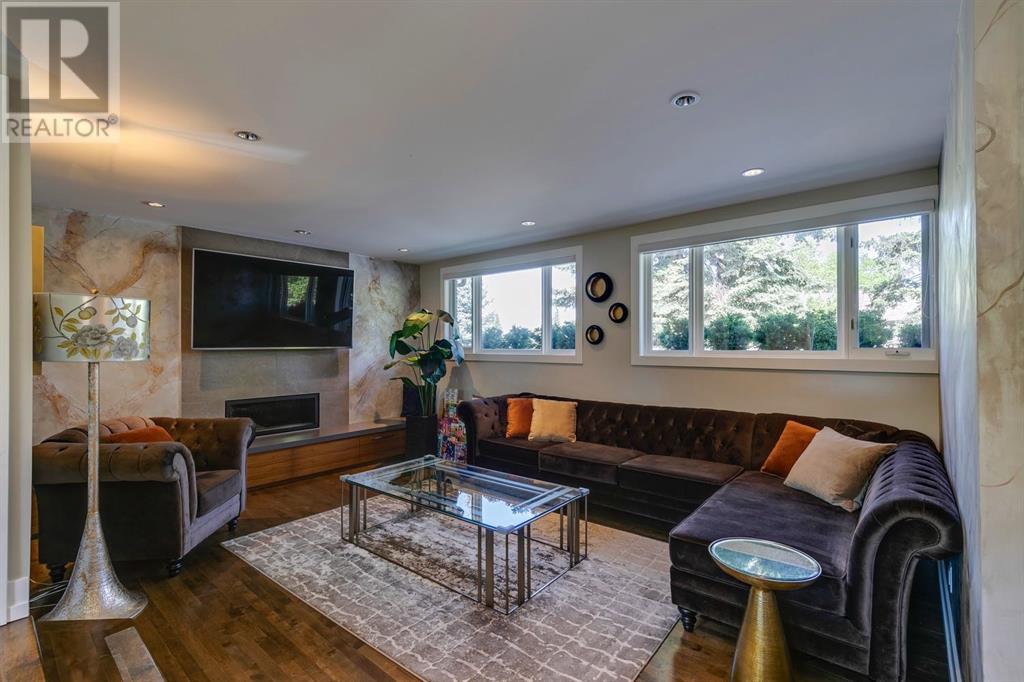 Single Family House for Sale in  Coronation Drive SW Britannia Calgary 