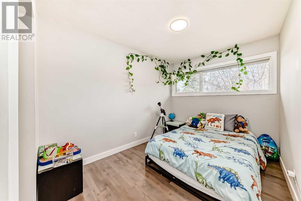 52 Kentish Drive SW, Calgary, Alberta