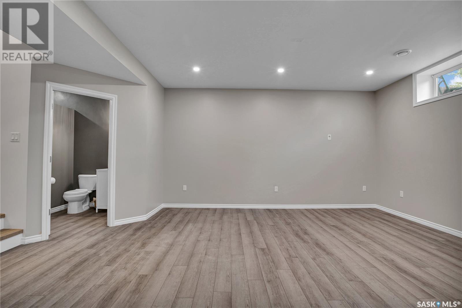 Photo 21 of 627 Rempel Crescent, Saskatoon SK