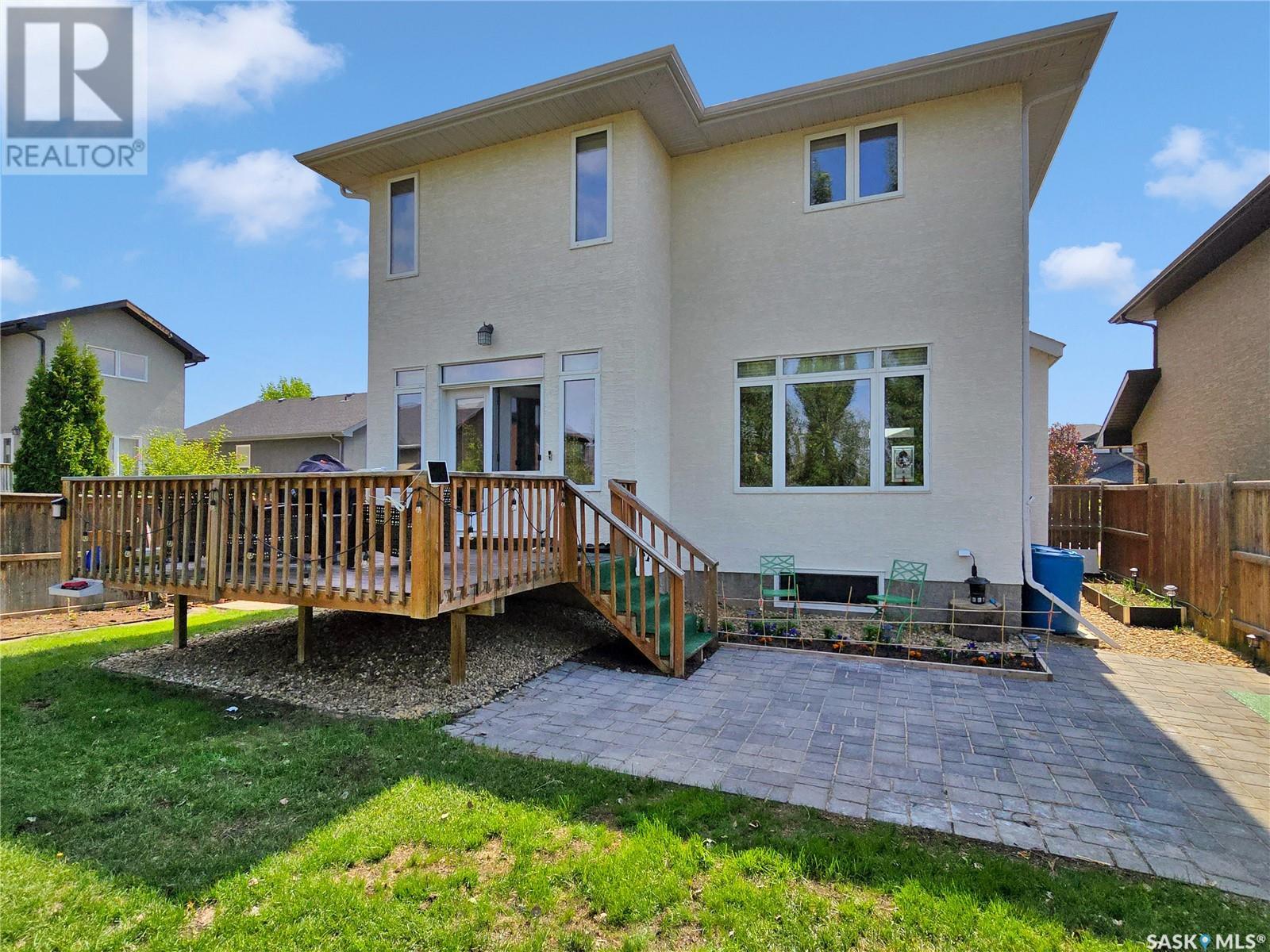 Photo 4 of 627 Rempel Crescent, Saskatoon SK
