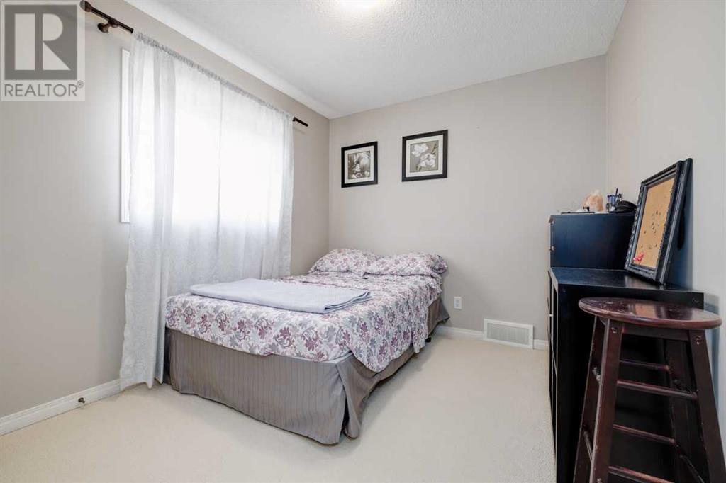 7 Royal Oak Circle NW, Calgary, Alberta