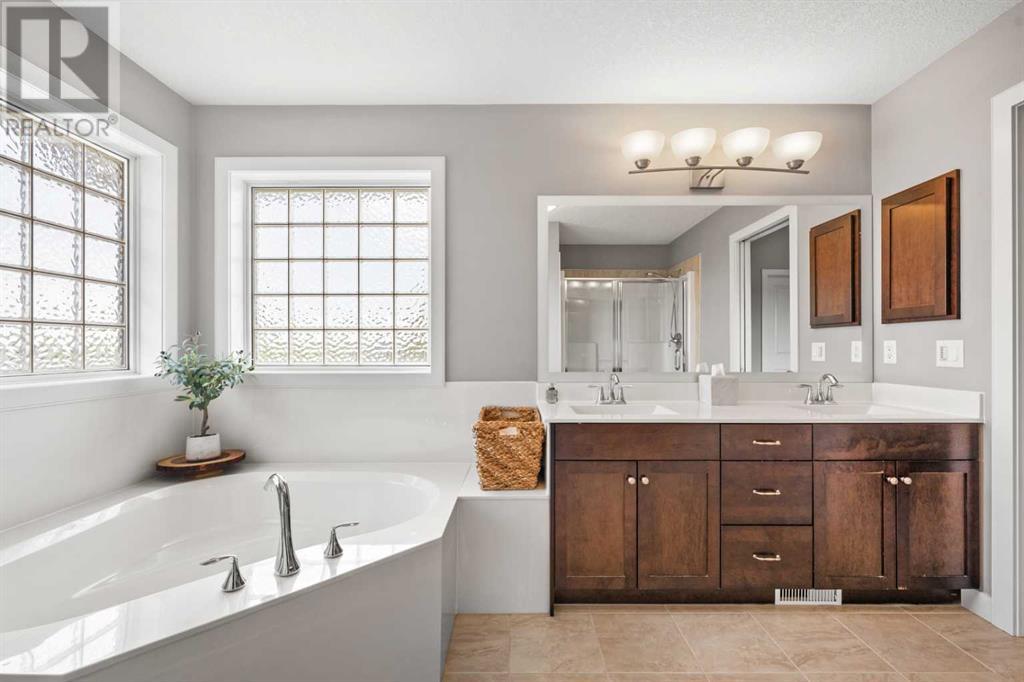 Single Family House for Sale in  Evanspark Circle NW Evanston Calgary 