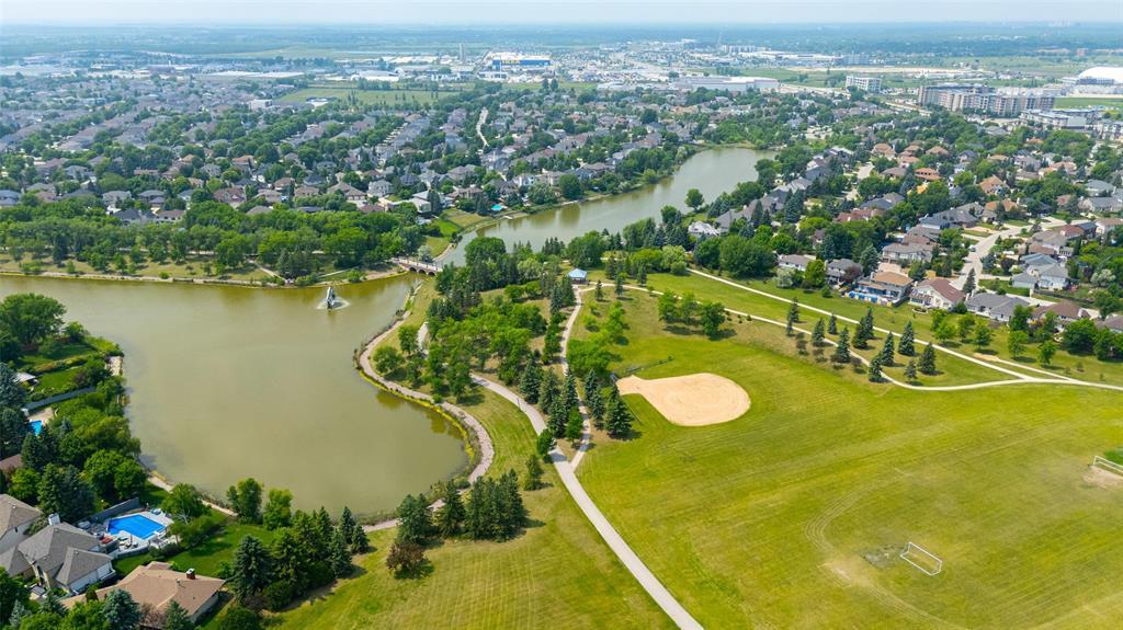Photo 36 of 46 Wallingford Crescent, Winnipeg MB
