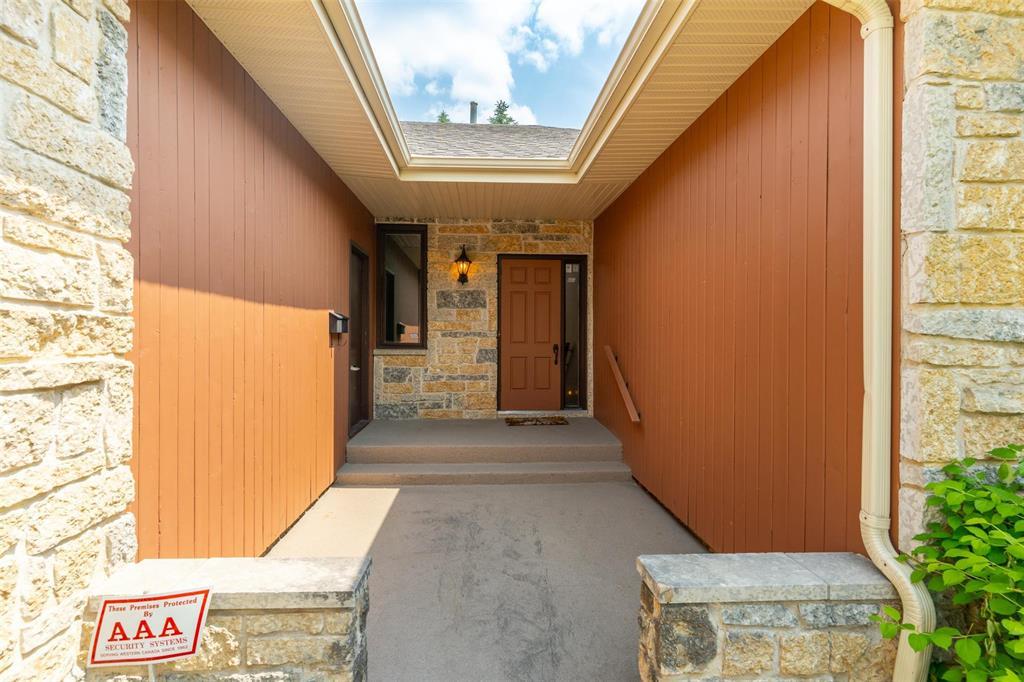 Photo 5 of 46 Wallingford Crescent, Winnipeg MB