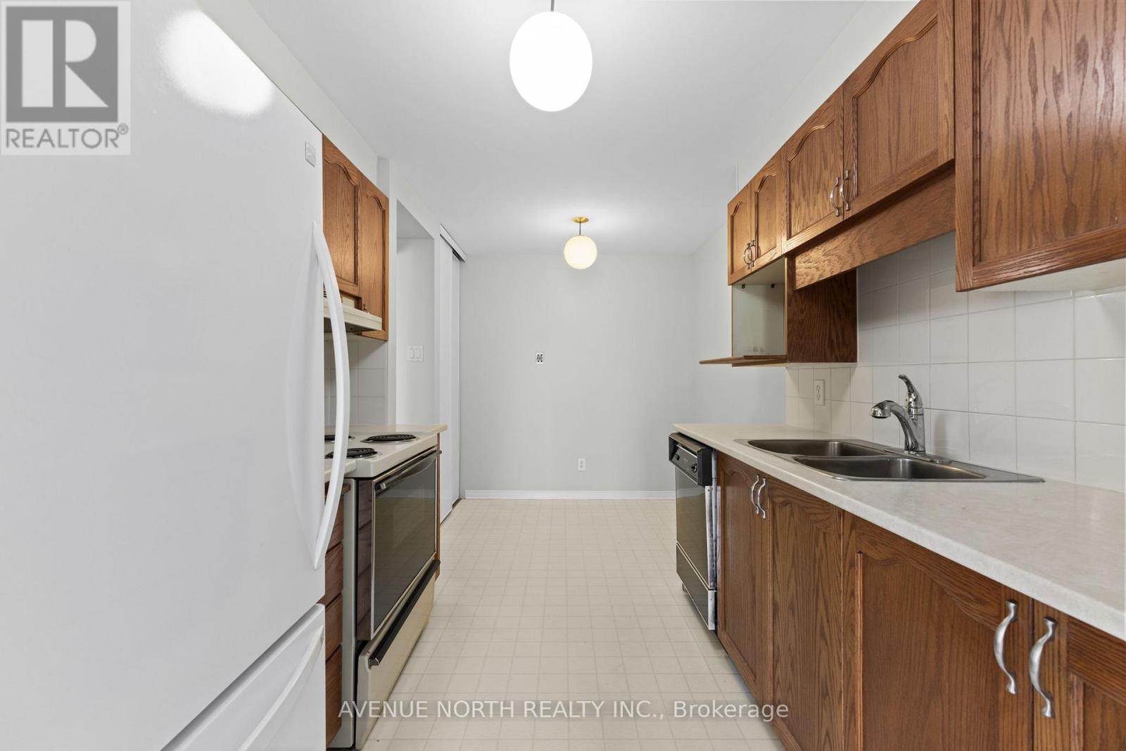 Photo 42 of 45 Wrenwood Crescent, Ottawa ON