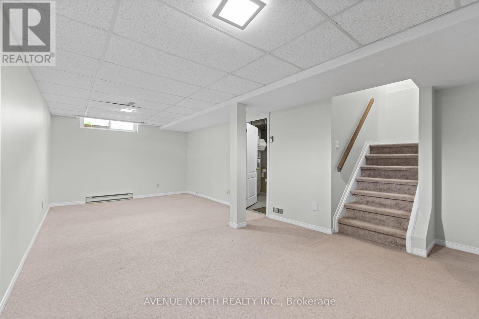 Photo 2 of 45 Wrenwood Crescent, Ottawa ON