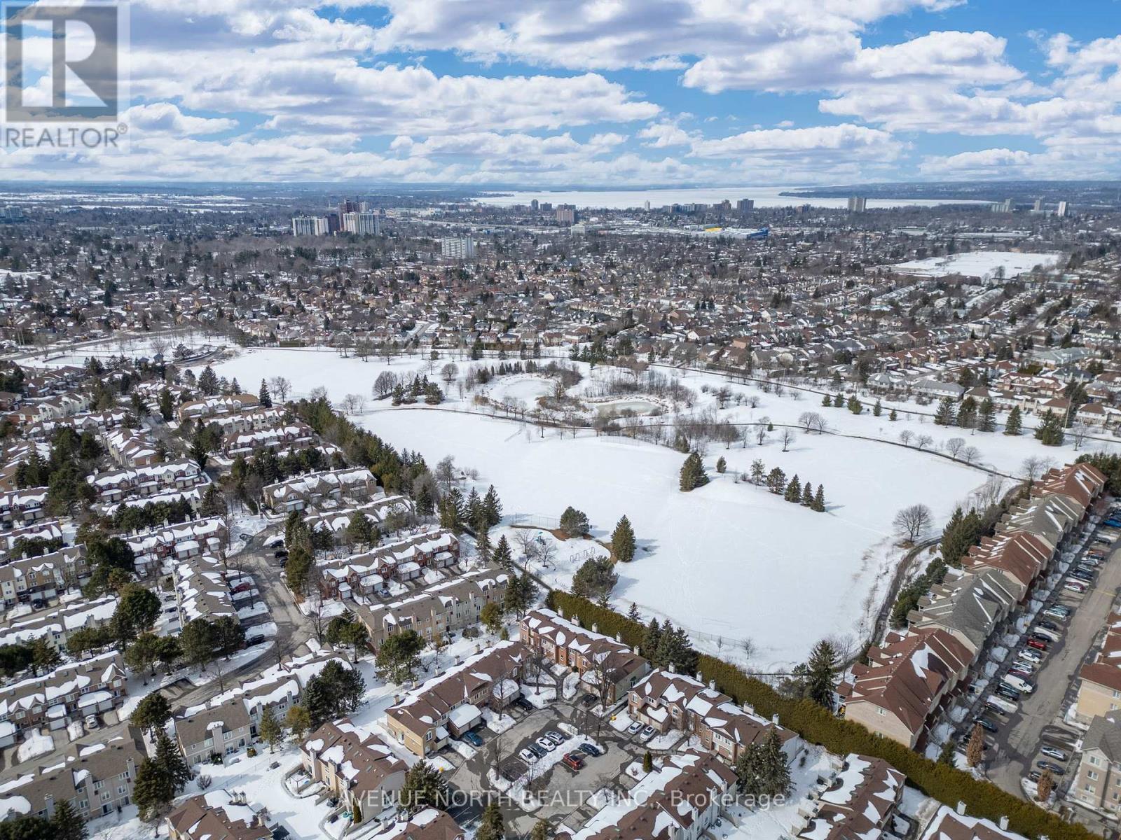 Photo 6 of 45 Wrenwood Crescent, Ottawa ON