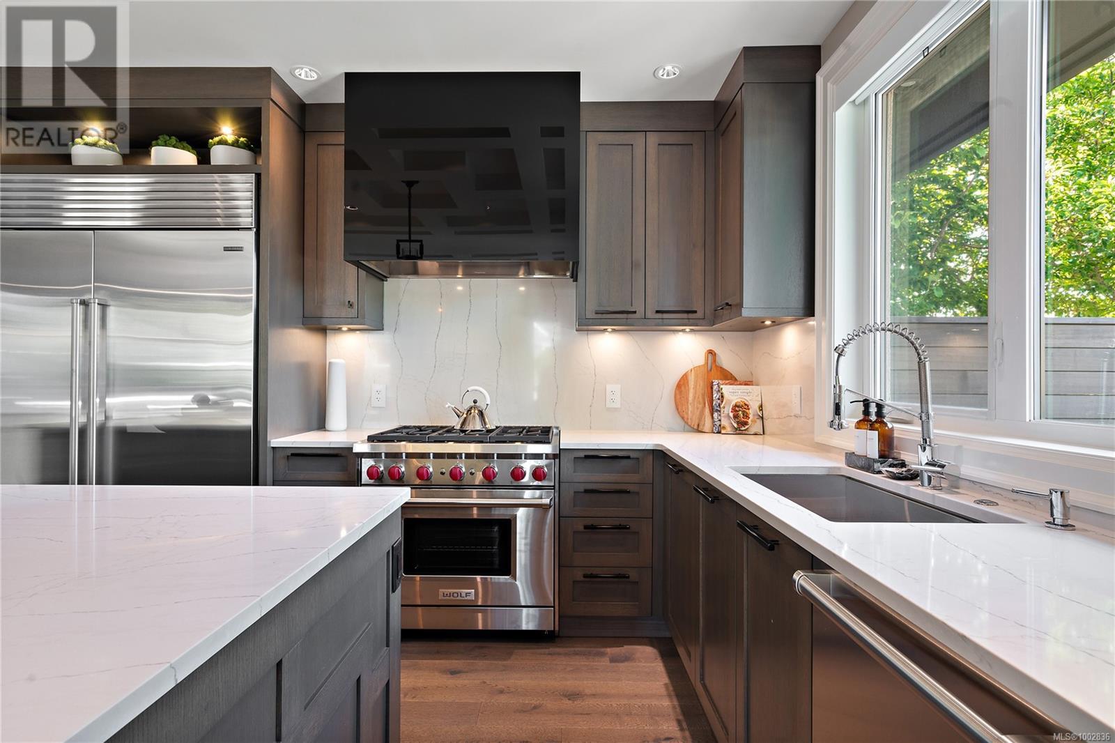 Photo 11 of 2685 Burdick Ave, Oak Bay BC
