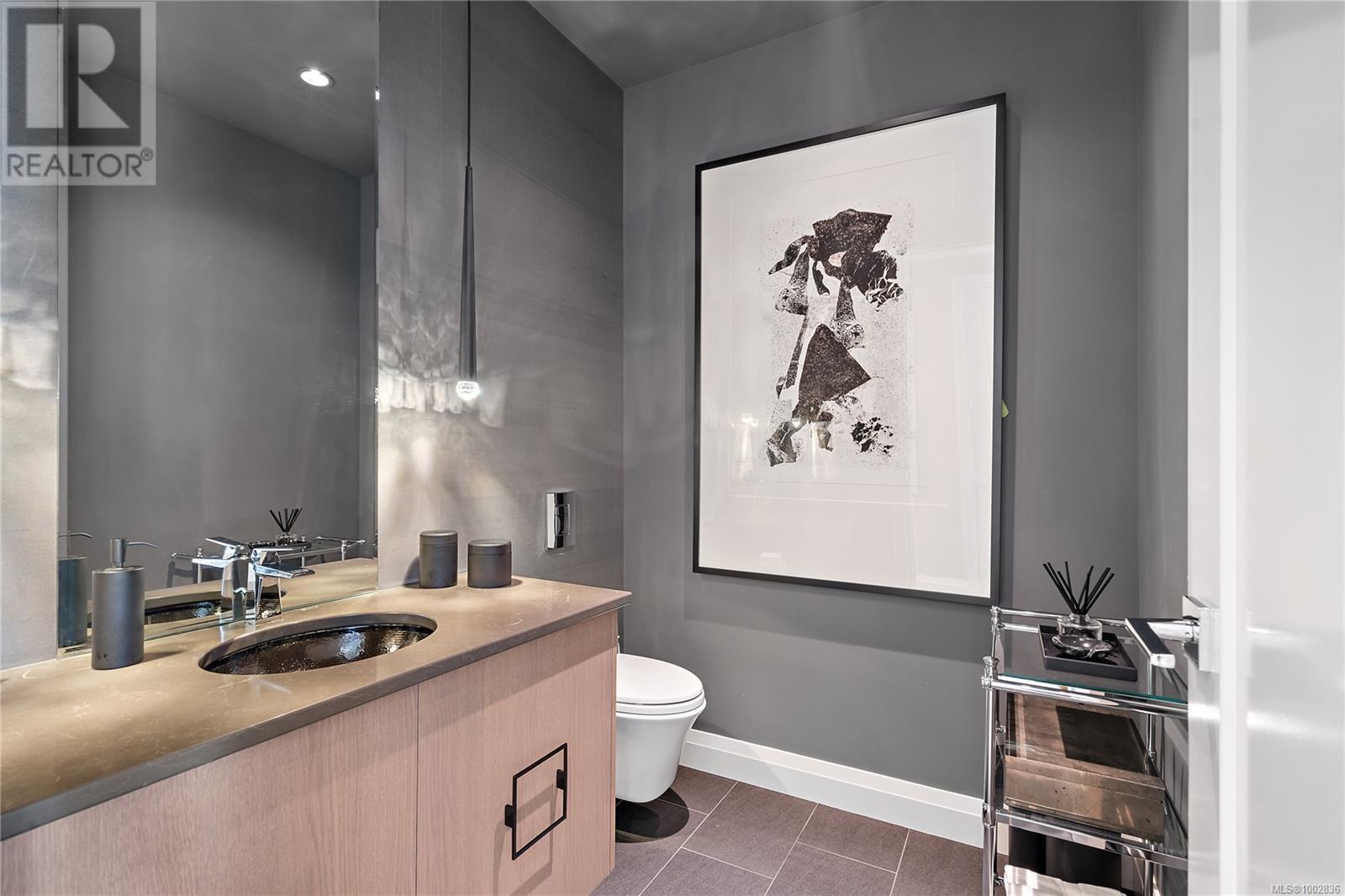 Photo 15 of 2685 Burdick Ave, Oak Bay BC