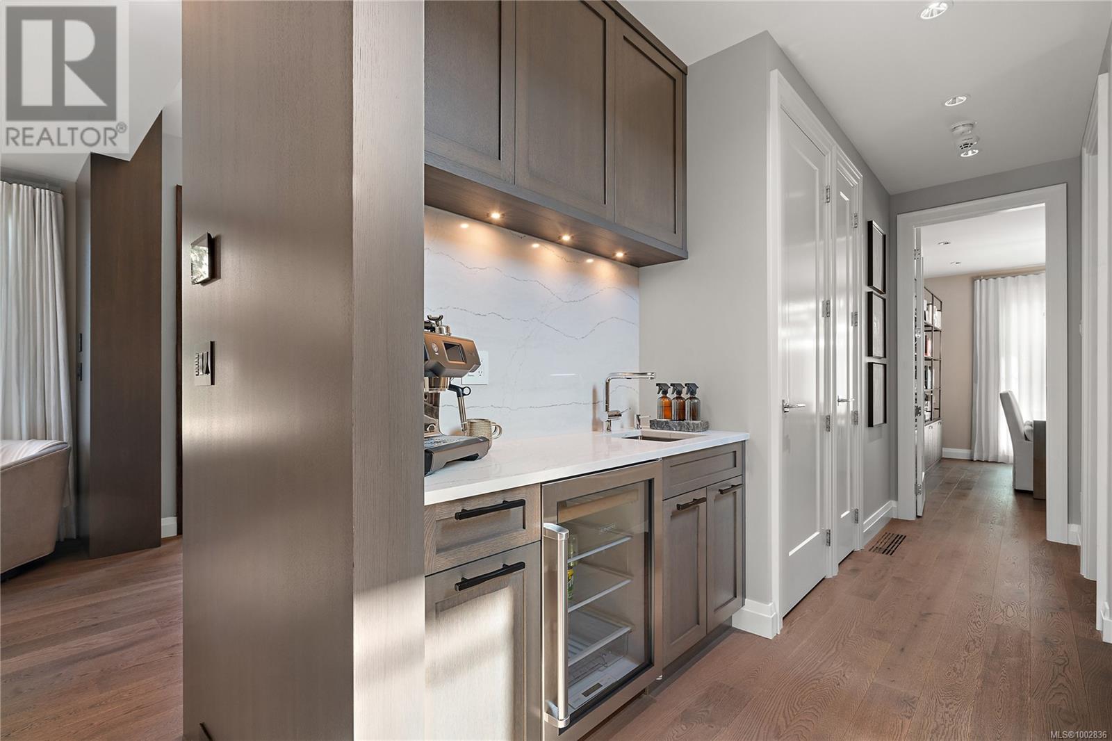 Photo 16 of 2685 Burdick Ave, Oak Bay BC