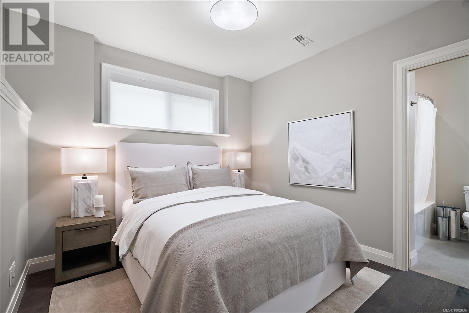 Photo 27 of 2685 Burdick Ave, Oak Bay BC