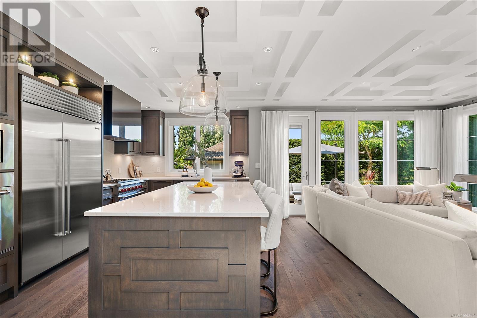 Photo 8 of 2685 Burdick Ave, Oak Bay BC