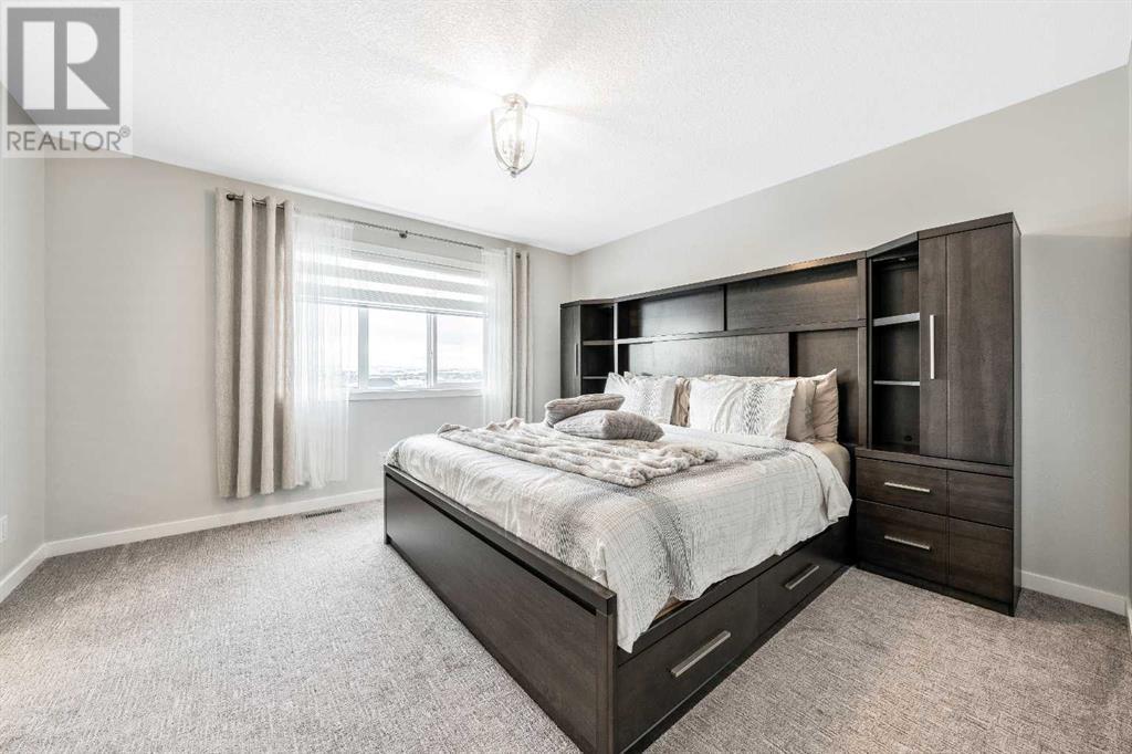 Single Family House for Sale in  Lucas Crescent NW Livingston Calgary 