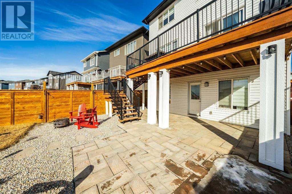 Single Family House for Sale in  Lucas Crescent NW Livingston Calgary 