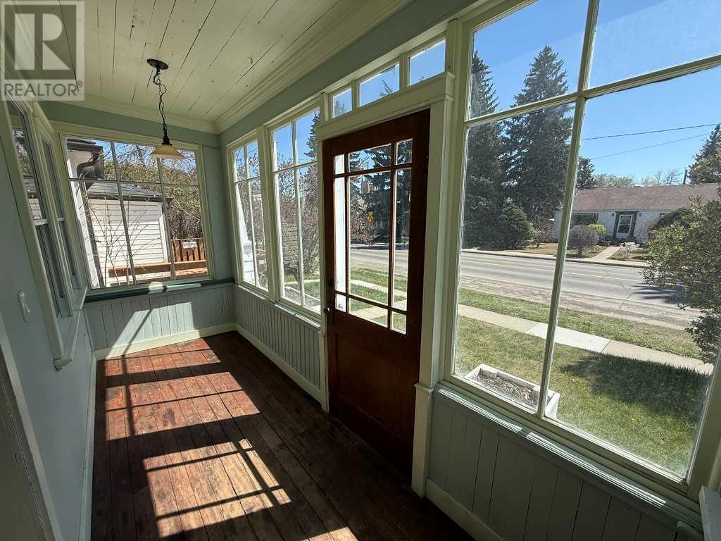 Single Family House Bungalow for Sale in   Avenue NW Mount Pleasant Calgary 