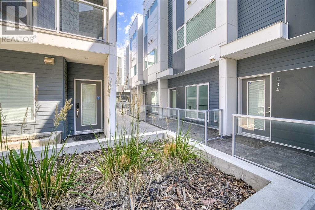 Single Family House for Sale in   Brentwood Common NW Brentwood Calgary 