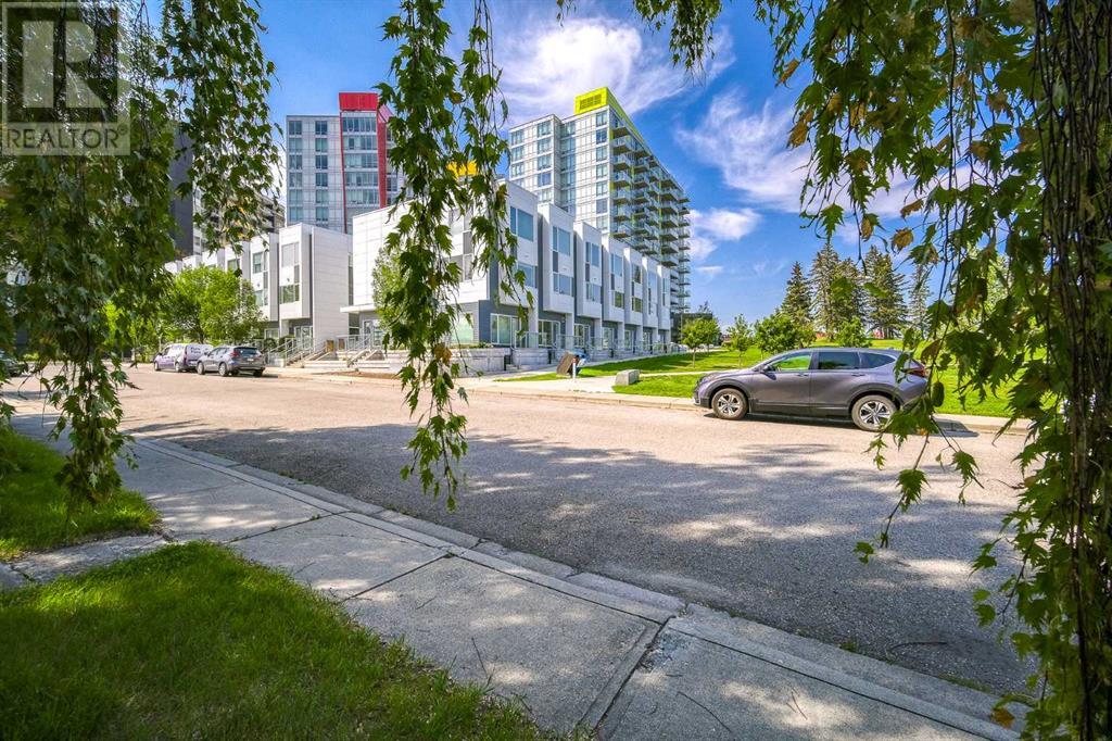 Single Family House for Sale in   Brentwood Common NW Brentwood Calgary 