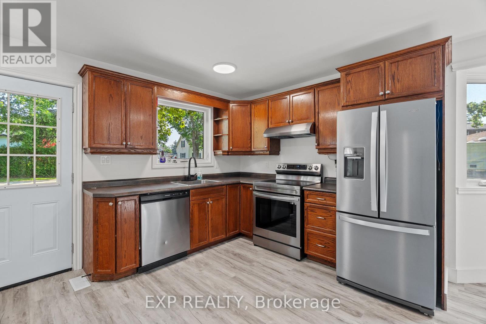 Single Family House for Sale in  WILLIAM E STREET North Middlesex (Parkhill) 