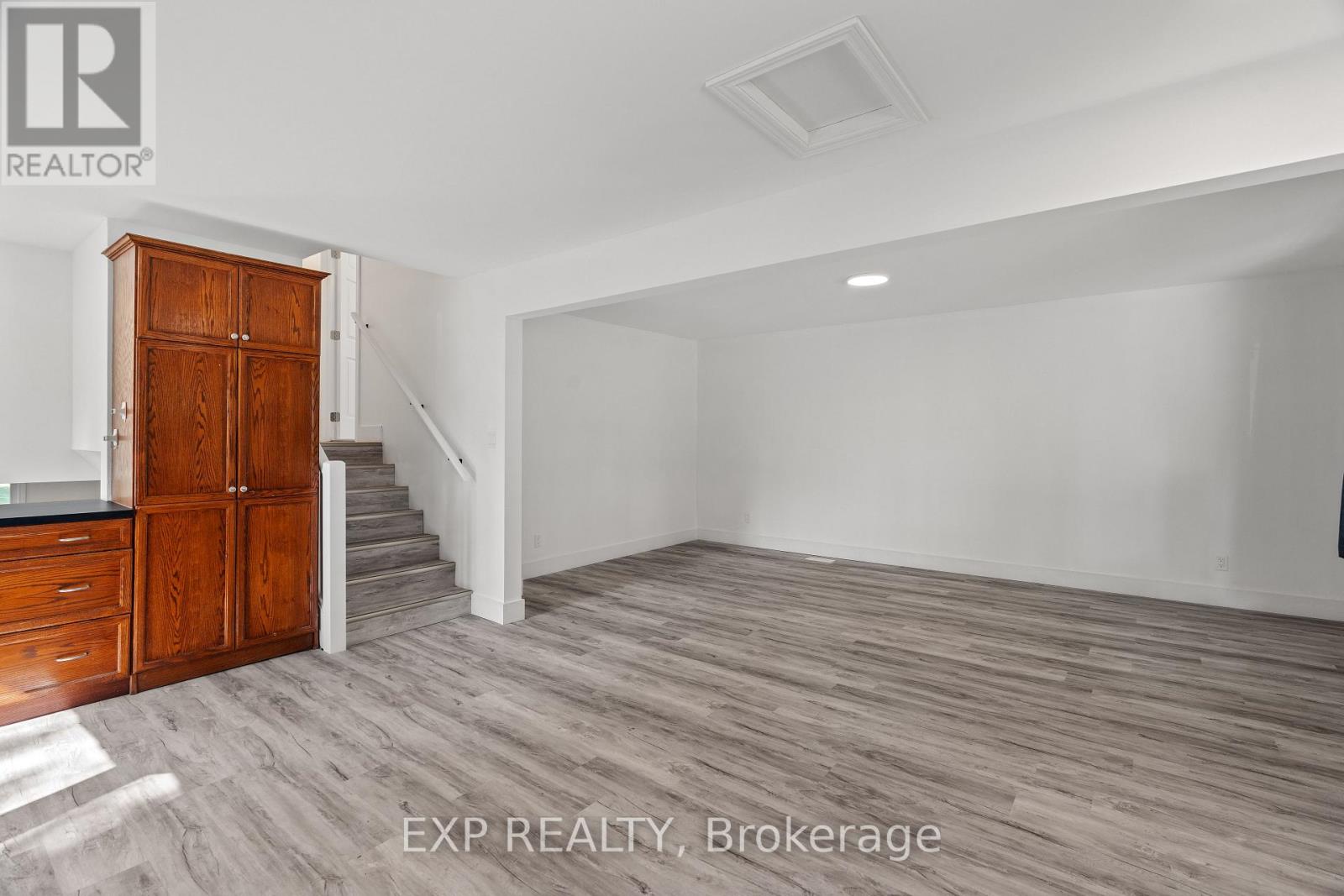 Single Family House for Sale in  WILLIAM E STREET North Middlesex (Parkhill) 