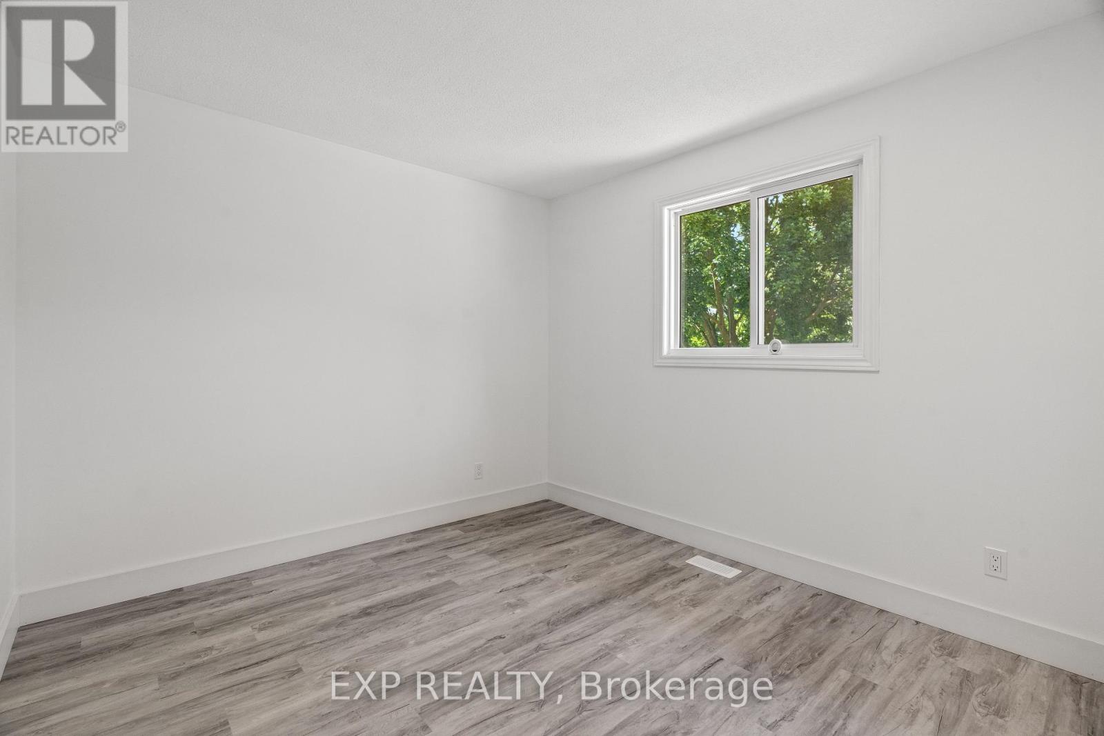Single Family House for Sale in  WILLIAM E STREET North Middlesex (Parkhill) 