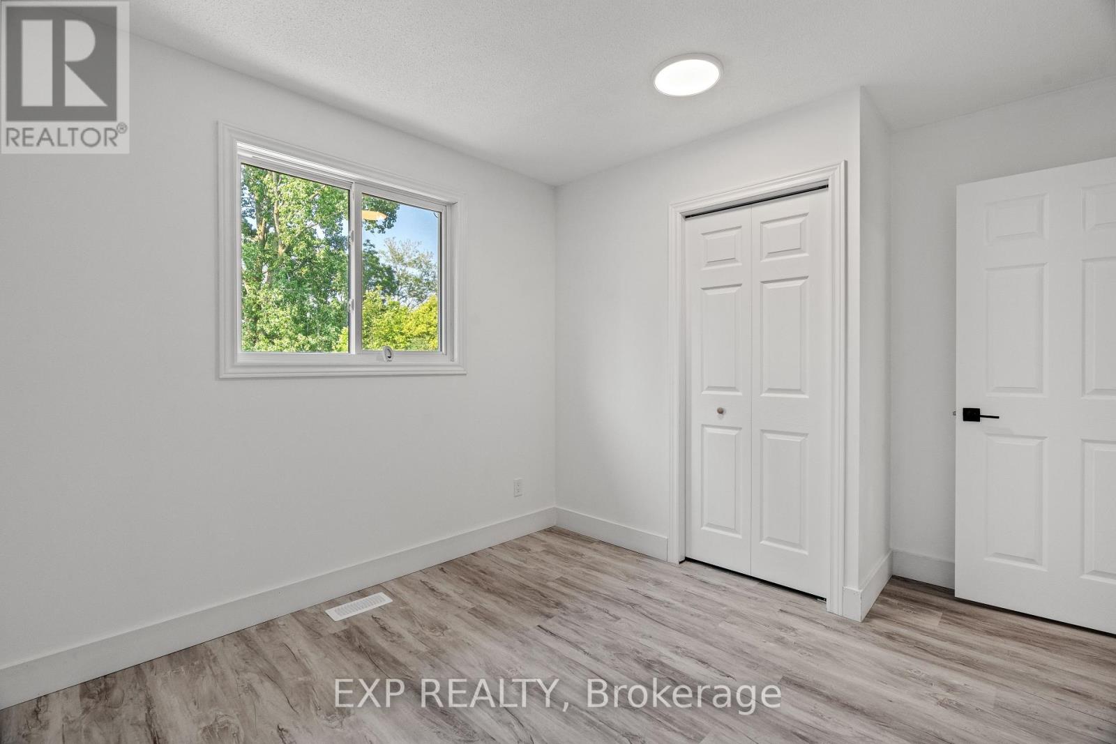 Single Family House for Sale in  WILLIAM E STREET North Middlesex (Parkhill) 
