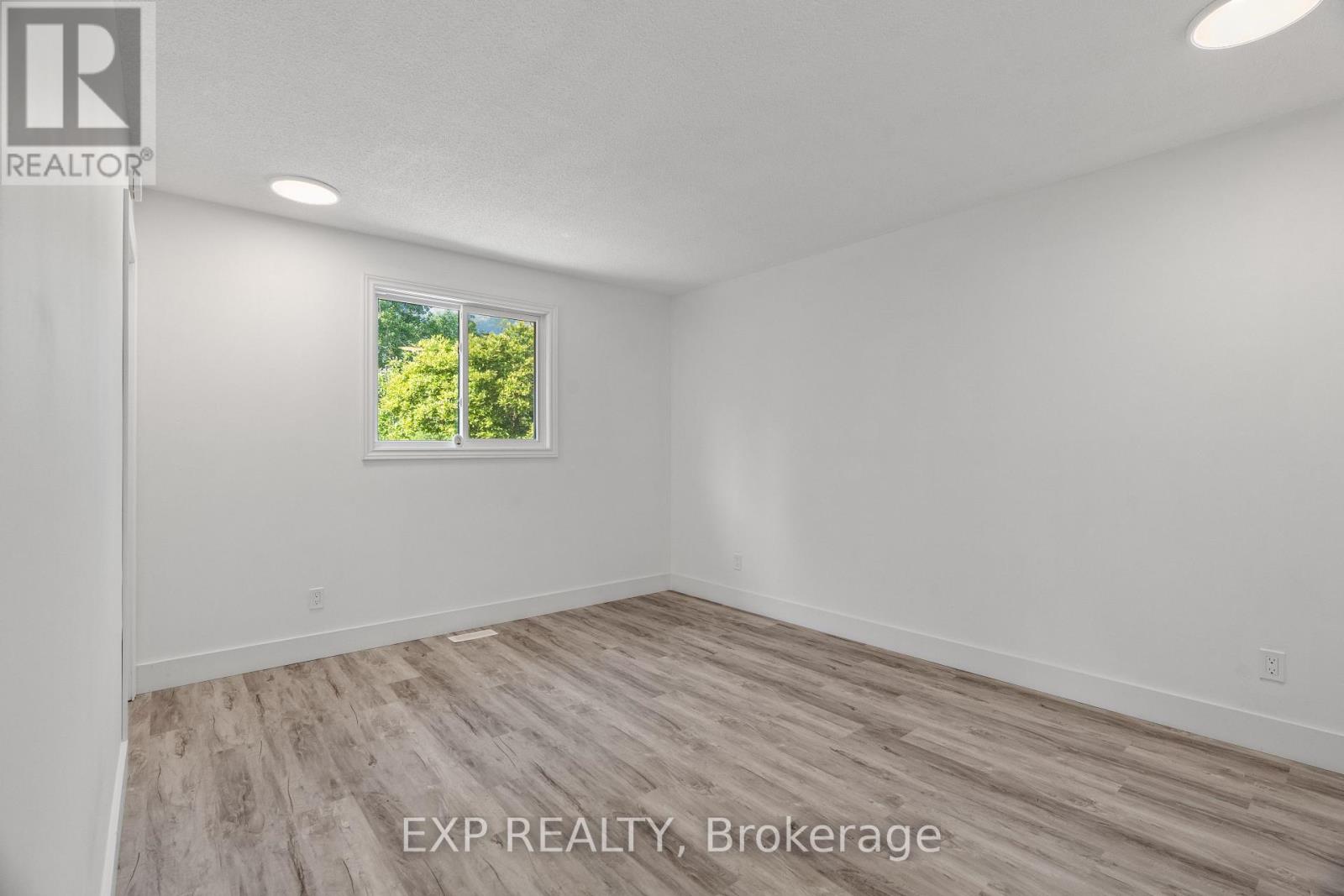 Single Family House for Sale in  WILLIAM E STREET North Middlesex (Parkhill) 