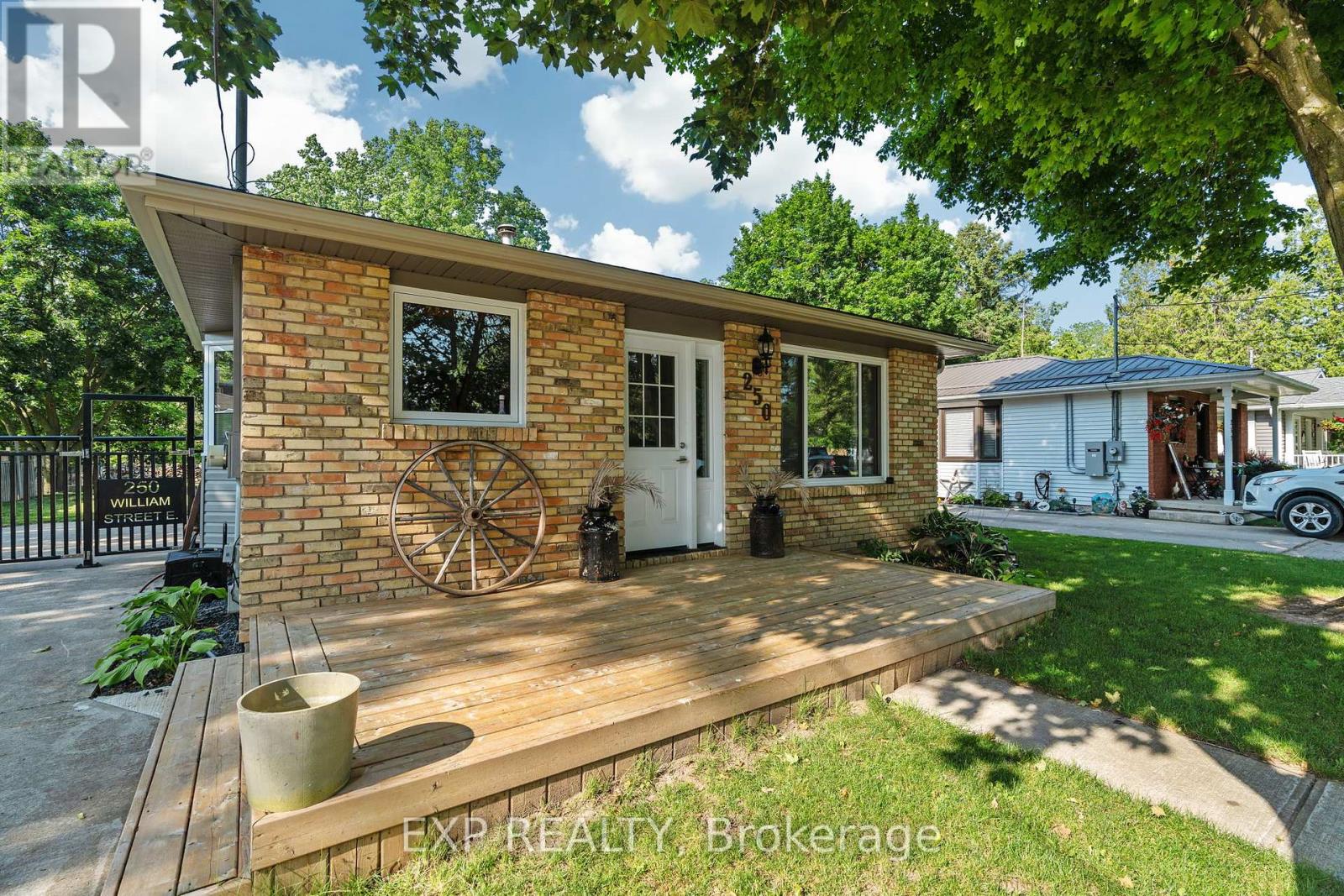 Single Family House for Sale in  WILLIAM E STREET North Middlesex (Parkhill) 