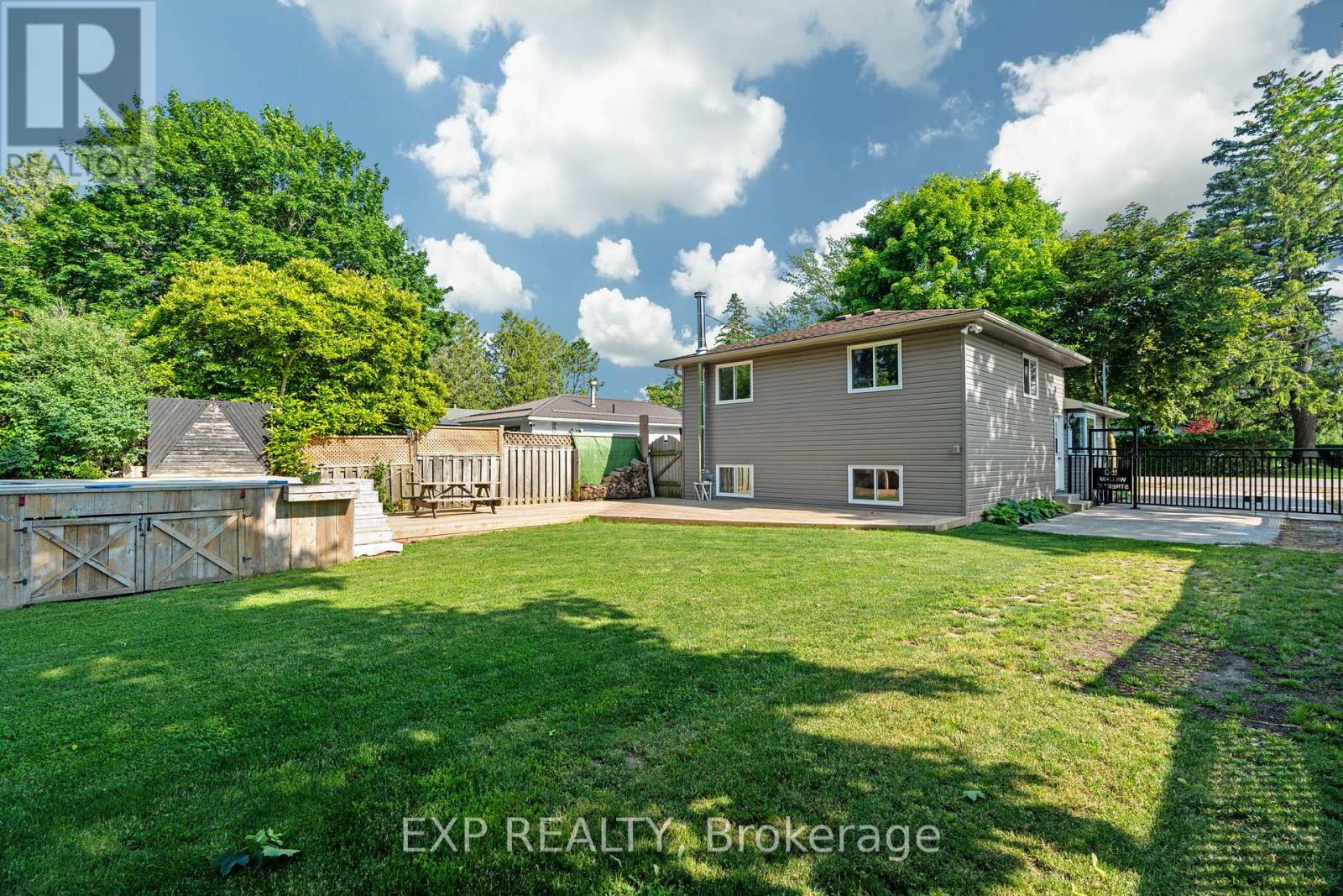 Single Family House for Sale in  WILLIAM E STREET North Middlesex (Parkhill) 