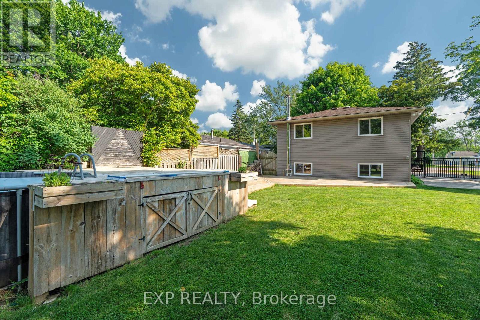 Single Family House for Sale in  WILLIAM E STREET North Middlesex (Parkhill) 