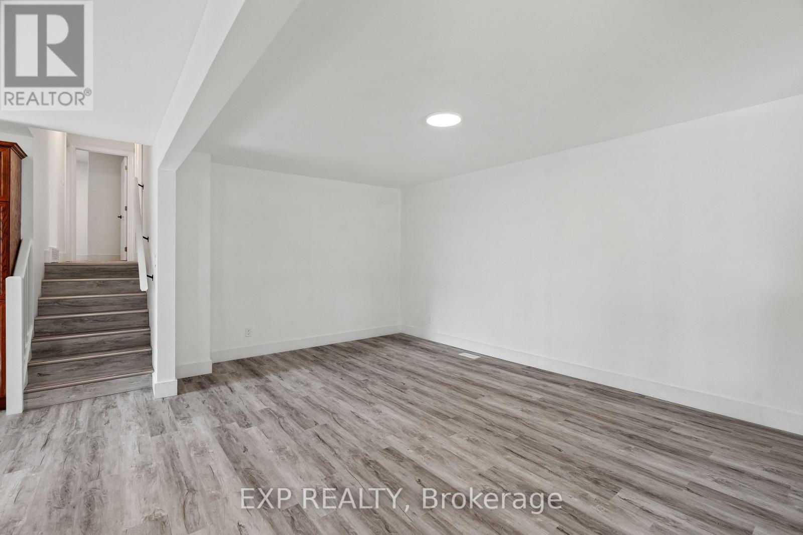 Single Family House for Sale in  WILLIAM E STREET North Middlesex (Parkhill) 