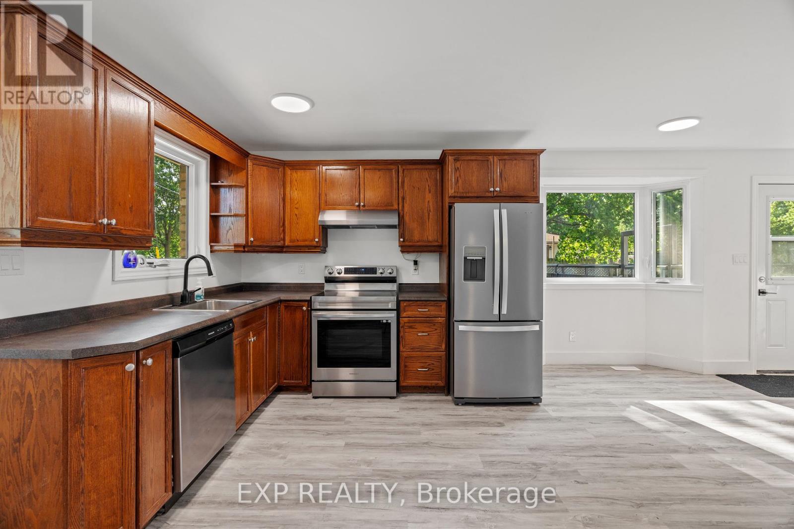 Single Family House for Sale in  WILLIAM E STREET North Middlesex (Parkhill) 