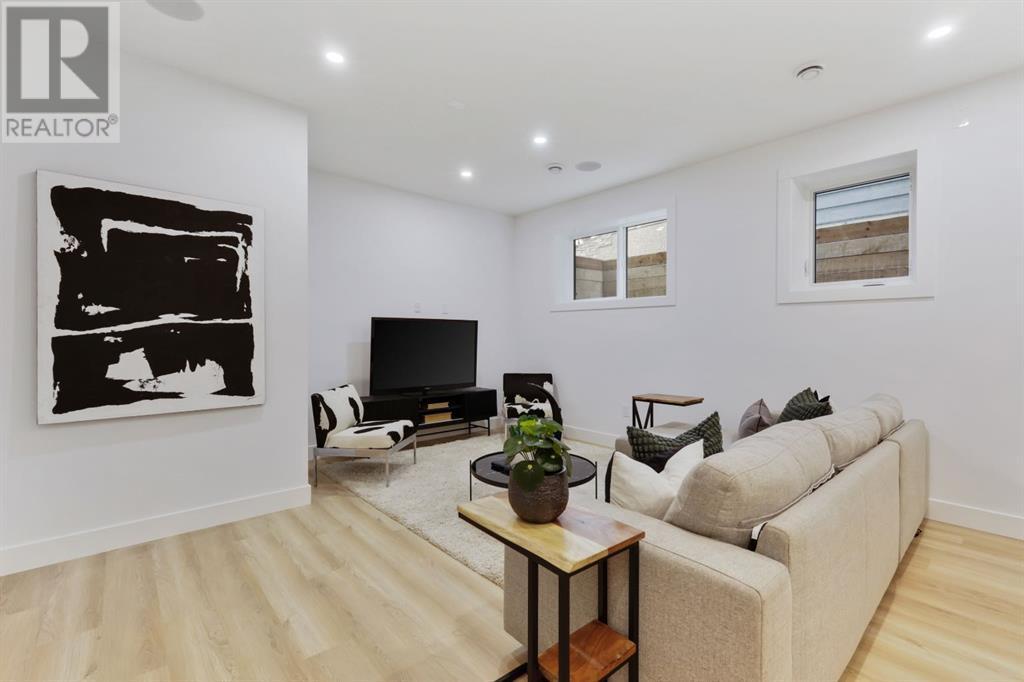 Single Family House for Sale in   Street NW Capitol Hill Calgary 