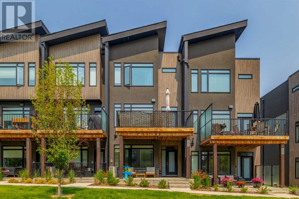 49 Royal Elm Green NW, Calgary, Alberta