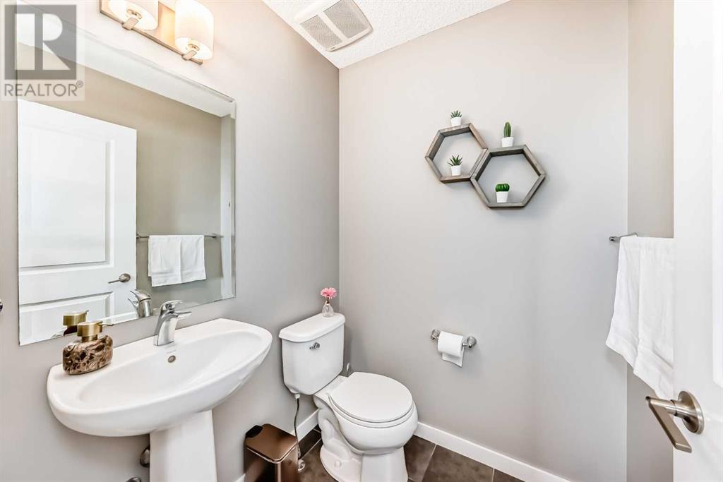 Single Family House for Sale in  Evanston Drive NW Evanston Calgary 