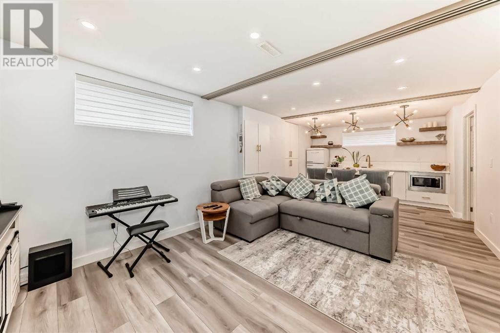 Single Family House for Sale in  Evanston Drive NW Evanston Calgary 