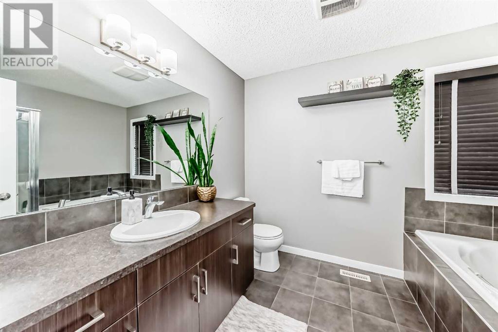 Single Family House for Sale in  Evanston Drive NW Evanston Calgary 
