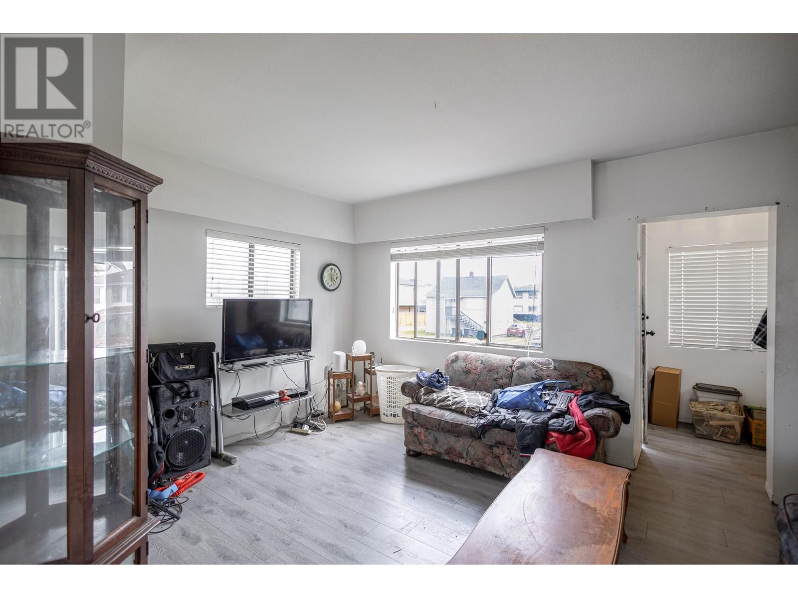 Photo 11 of 316 Pembina Street, New Westminster BC