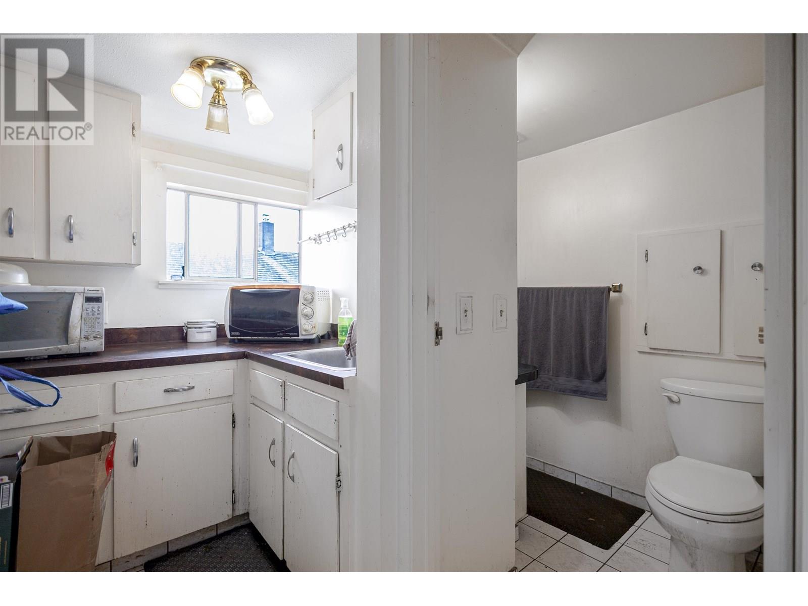 Photo 8 of 316 Pembina Street, New Westminster BC