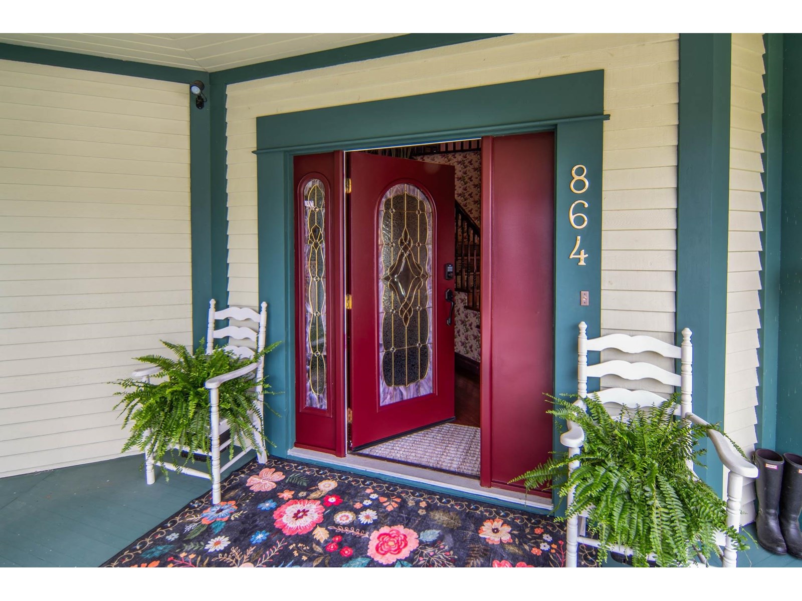 864 HOT SPRINGS ROAD, Harrison Hot Springs, Harrison Hot Springs