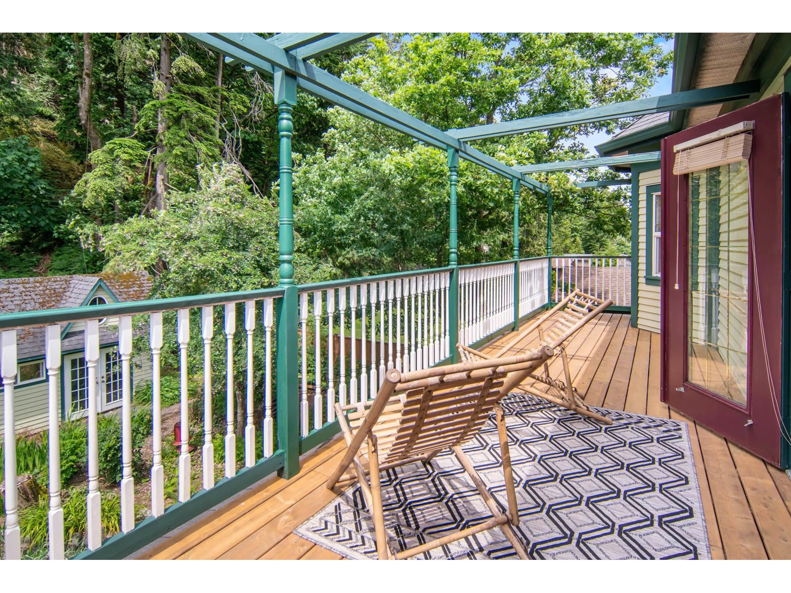 864 HOT SPRINGS ROAD, Harrison Hot Springs, Harrison Hot Springs