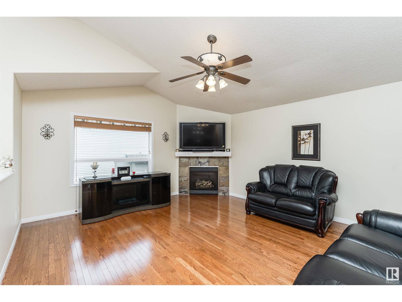 Photo 20 of 16828 117 St Nw, Edmonton AB