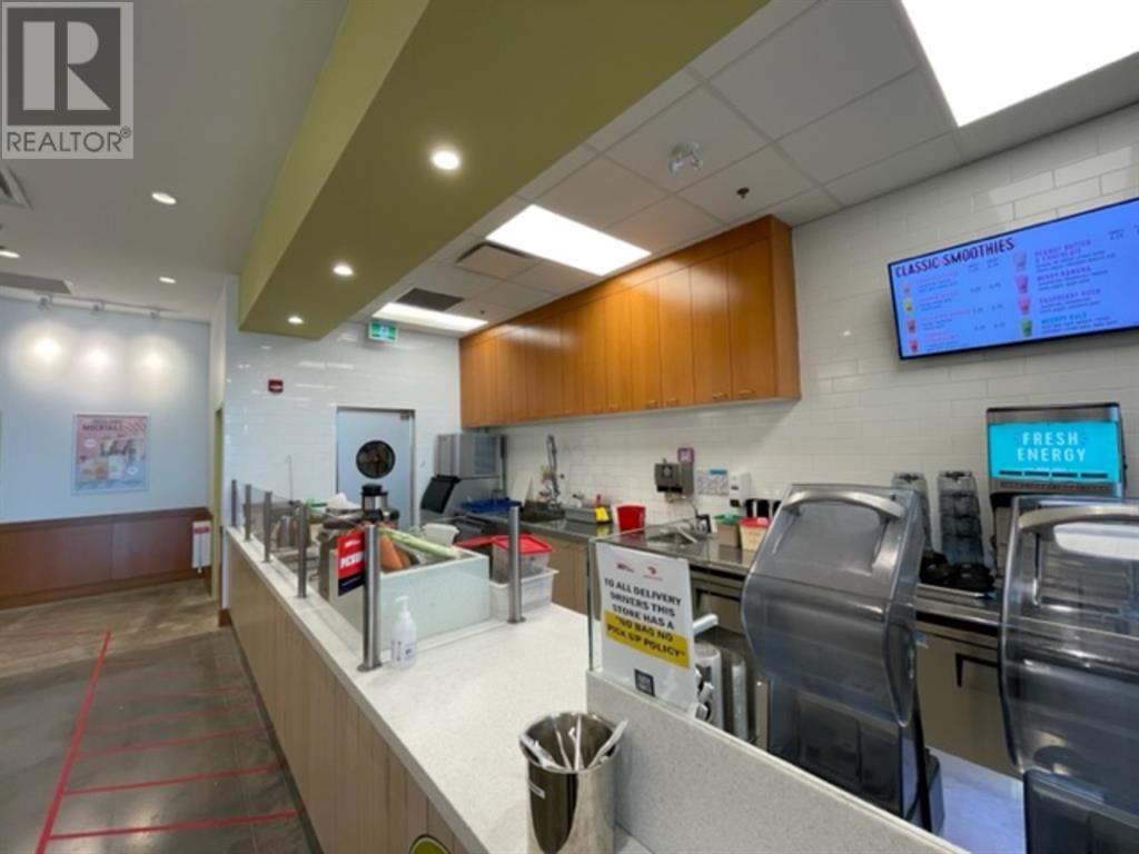Photo 10 of 130 74 Mauretania Road W, Lethbridge AB