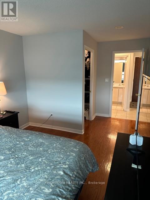 Photo 15 of Ph 18 39 Oneida Crescent, Richmond Hill ON