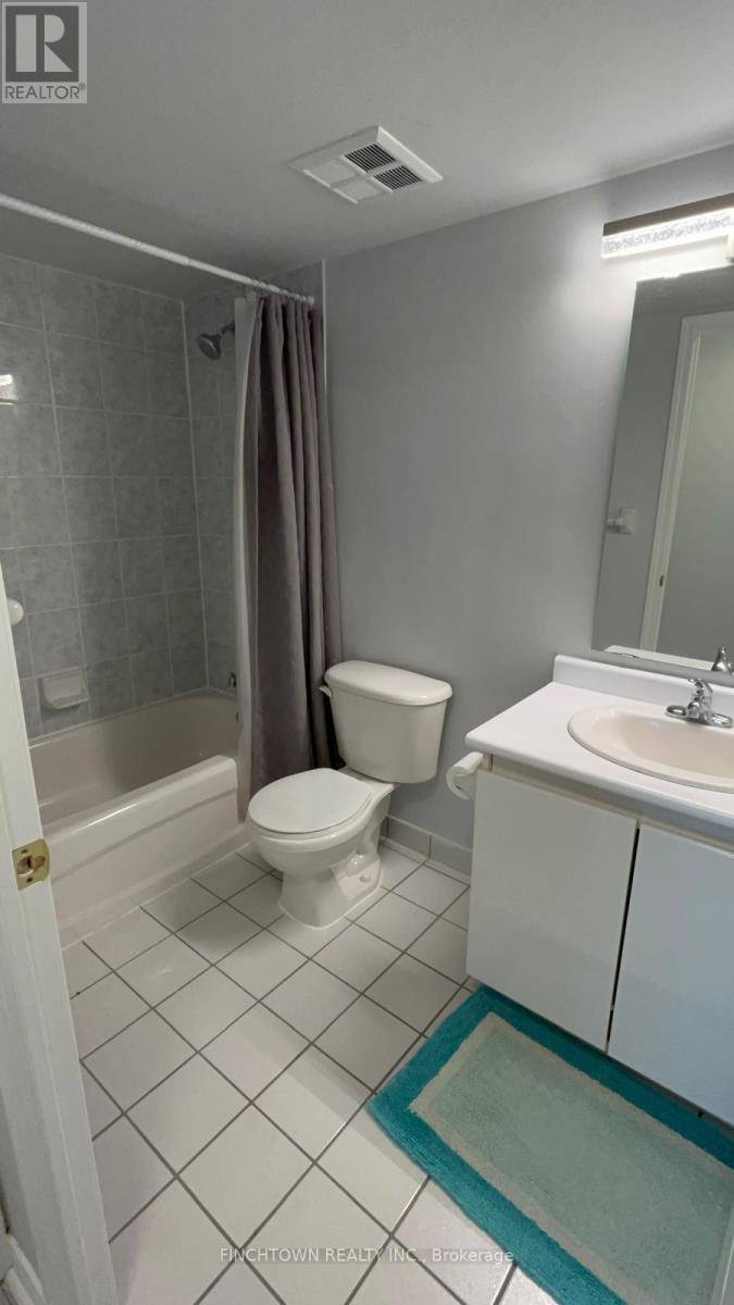 Photo 17 of Ph 18 39 Oneida Crescent, Richmond Hill ON