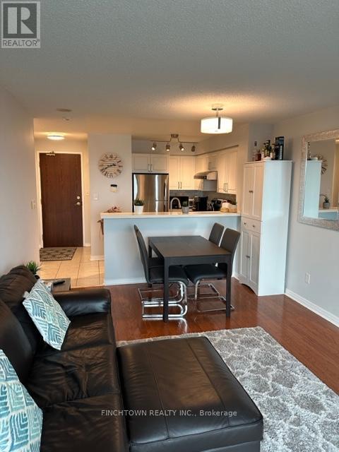 Photo 19 of Ph 18 39 Oneida Crescent, Richmond Hill ON