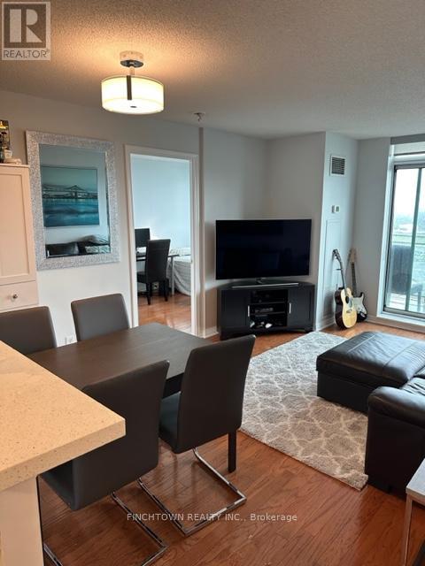 Photo 14 of Ph 18 39 Oneida Crescent, Richmond Hill ON
